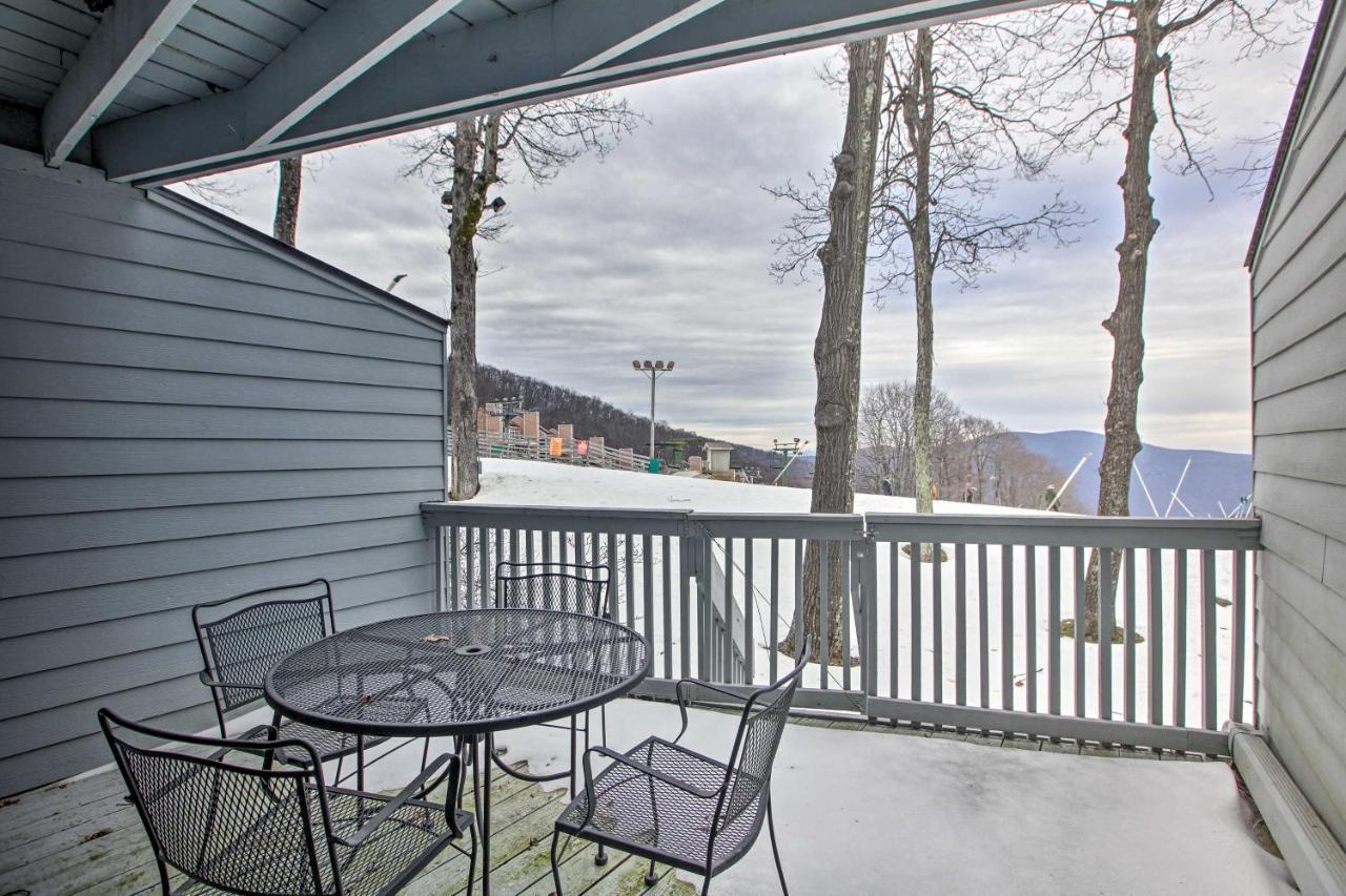 Cozy Couples Getaway Ski-In, Ski-Out Condo! Mount Torry Furnace Exterior foto